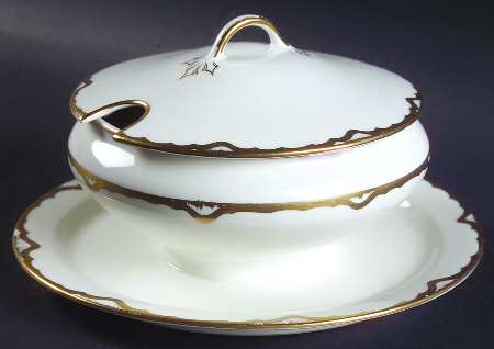 POP23 Gravy Boat w/Attached Underplate & Lid