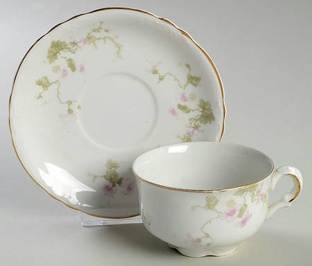 POP36 Flat Cup & Saucer Set
