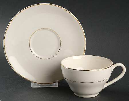 POP38 Footed Cup & Saucer Set