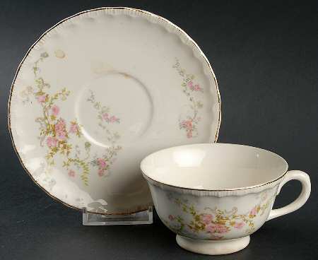 POP45 Footed Cup & Saucer Set