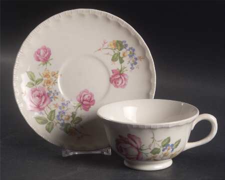 POP53 Footed Cup & Saucer Set