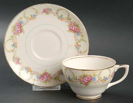 Mayfair Footed Cup & Saucer Set