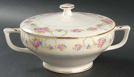 Mayfair Round Covered Vegetable