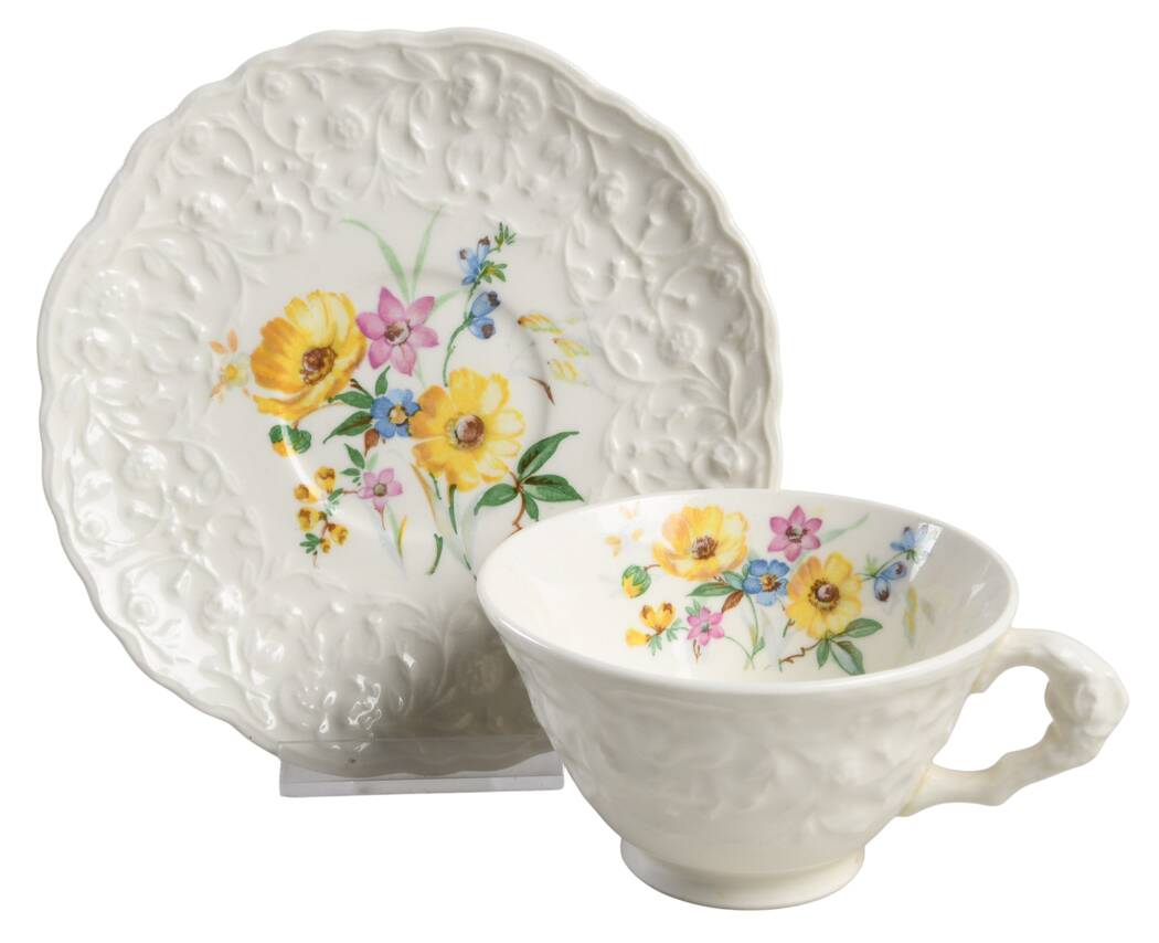 POP79 Footed Cup & Saucer Set