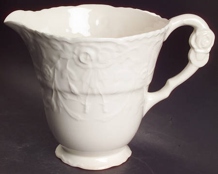 Rose Point 48 Oz Pitcher