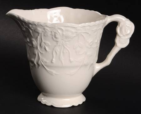 Rose Point 32 Oz Pitcher