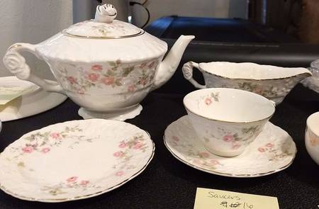 Rosebank Teapot & Lid
