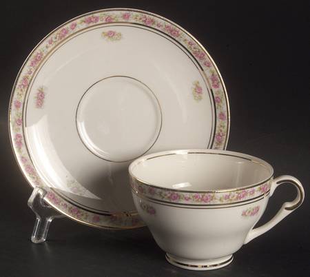 St. Regis Footed Cup & Saucer Set