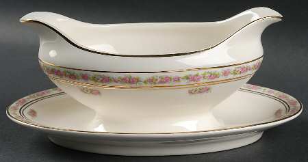 St. Regis Gravy Boat with Attached Underplate