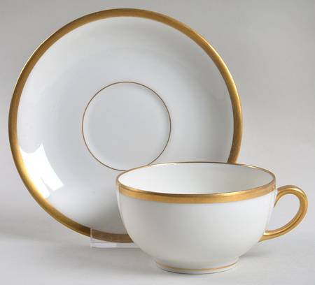 The Calais Flat Cup & Saucer Set