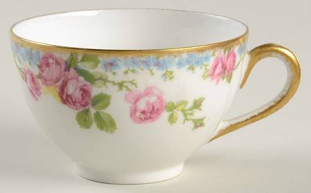 POY22 Footed Cup