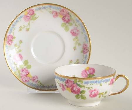 POY22 Footed Cup & Saucer Set