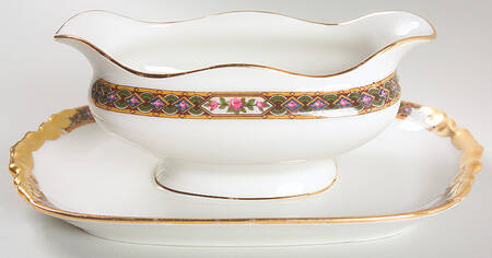 POY28 Gravy Boat with Attached Underplate
