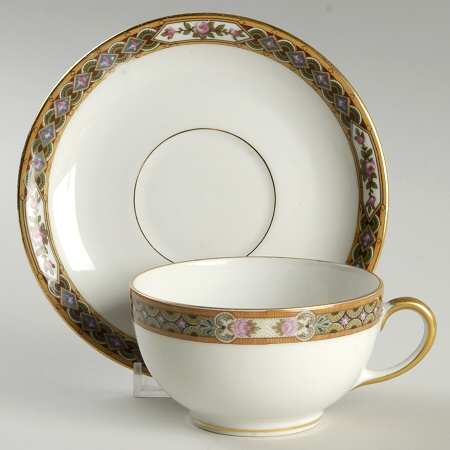 POY28 Flat Cup & Saucer Set