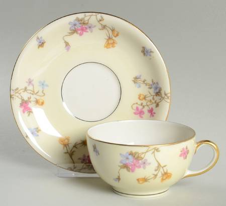 POY39 Flat Cup & Saucer Set