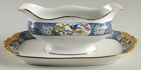 POY50 Gravy Boat with Attached Underplate