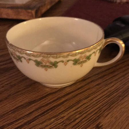 POY60 (NO VERGE) Footed Cup