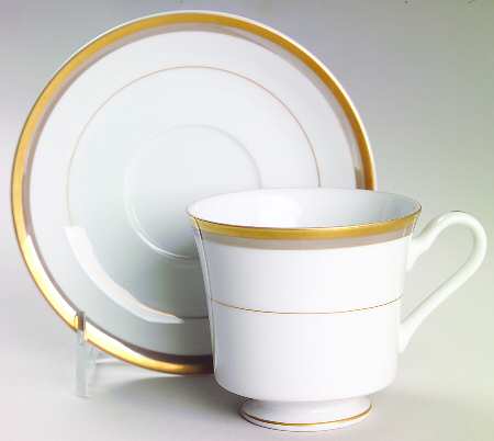 Beachwood Footed Cup & Saucer Set