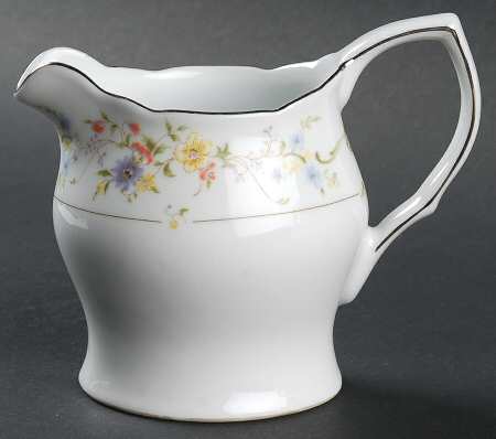 Candlelight Creamer