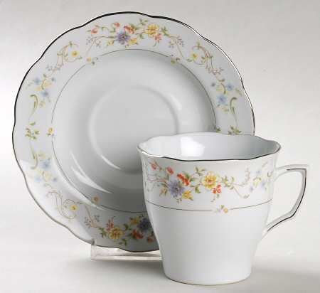 Candlelight Flat Cup & Saucer Set
