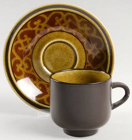 Ginger Flat Cup & Saucer Set