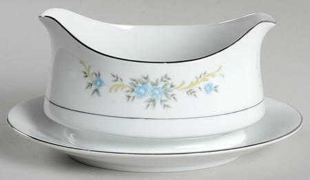 Glen Ellyn Gravy Boat with Attached Underplate