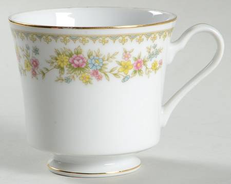 Hillsdale Footed Cup