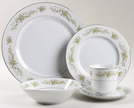 Sweet Hearts 5 Piece Place Setting