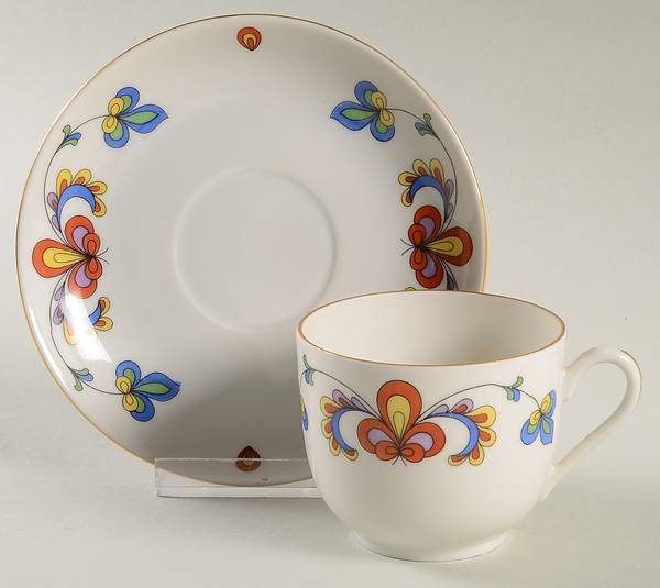Farmer's Rose (Rim, Gold Trim) Footed Cup & Saucer Set