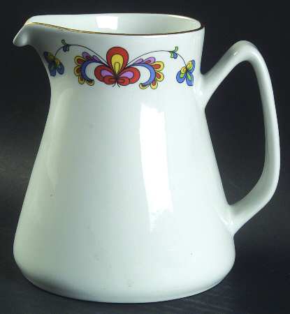 Farmer's Rose (Rim, Gold Trim) 32 Oz Pitcher