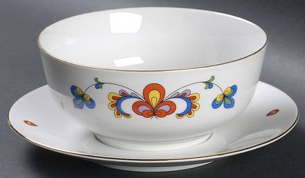 Farmer's Rose (Rim, Gold Trim) Gravy Boat & Underplate