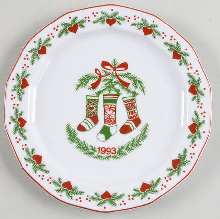 Hearts & Pines (Multisided) 1993 Collector Plate