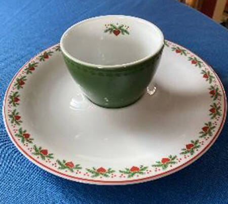 Hearts & Pines (Multisided) (2 Piece) Chip & Dip Set