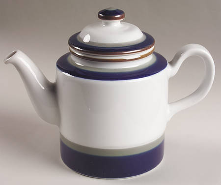 Saga Coffee Pot & Lid