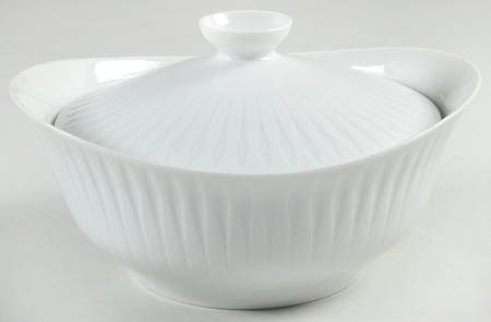Spire White Round Covered Vegetable