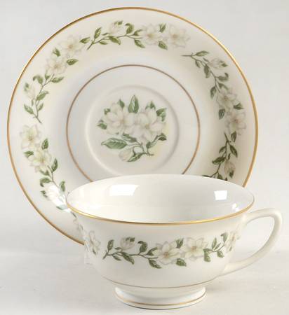 Bridal Wreath Footed Cup & Saucer Set