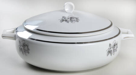 Cameo Rose Round Covered Vegetable