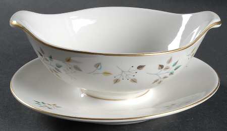 Riviera Round Gravy Boat/Attached Underplate