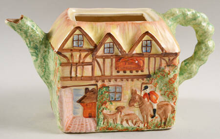 Ye Olde Cottage Teapot No Lid