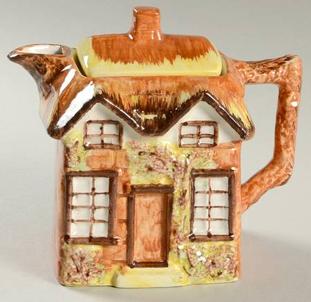 Ye Olde Cottage Hot Water Jug & Lid