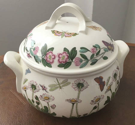 Botanic Garden 3 Qt Round Romantic Shape Covered Casserole