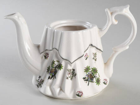 Botanic Garden Mini Figural Teapot No Lid