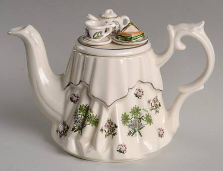 Botanic Garden Mini Figural Teapot & Lid