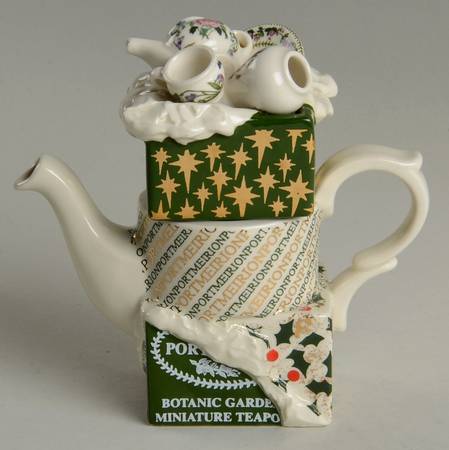 Botanic Garden Mini Figural Teapot & Lid