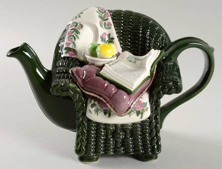 Botanic Garden Mini Figural Teapot & Lid
