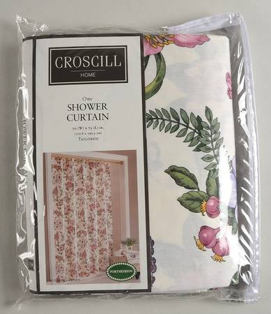 Botanic Garden 70" X 75" Cloth Shower Curtain