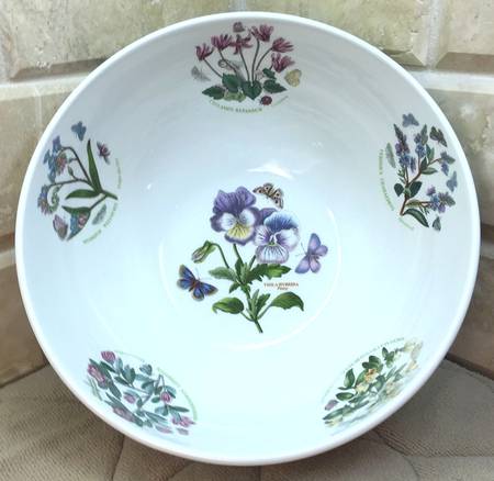 Botanic Garden 10" Pearl Round Serving Bowl