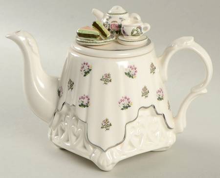 Botanic Garden Mini Figural Teapot & Lid