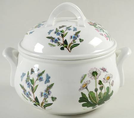 Botanic Garden 2.5 Qt Round Covered Casserole
