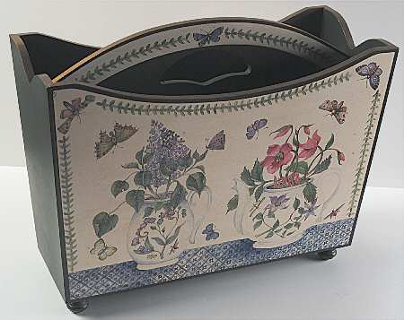 Botanic Garden Wood Magazine Rack